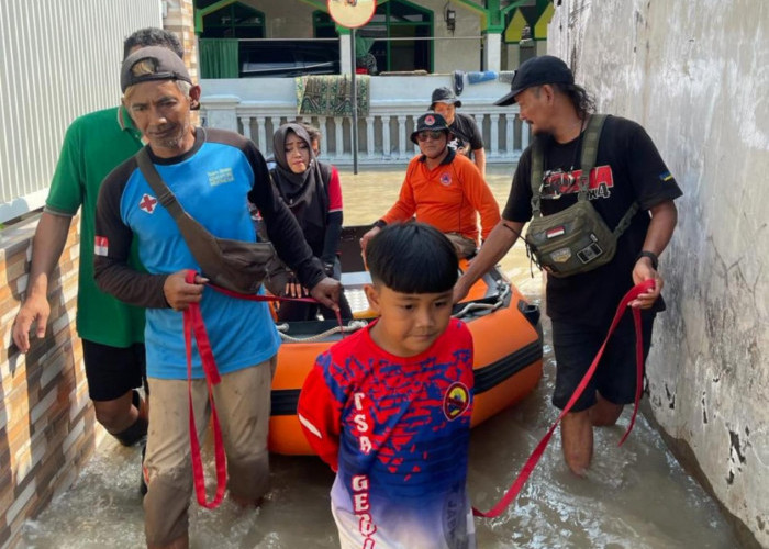 Hingga Hari Ketiga, Banjir Merendam Tiga Desa di Kabupaten Mojokerto Belum Surut