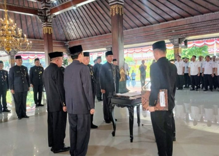 Gelombang Pertama Mutasi Jabatan di Pemkab Mojokerto, 16 Pejabat Pimpinan Tinggi Pratama Dilantik
