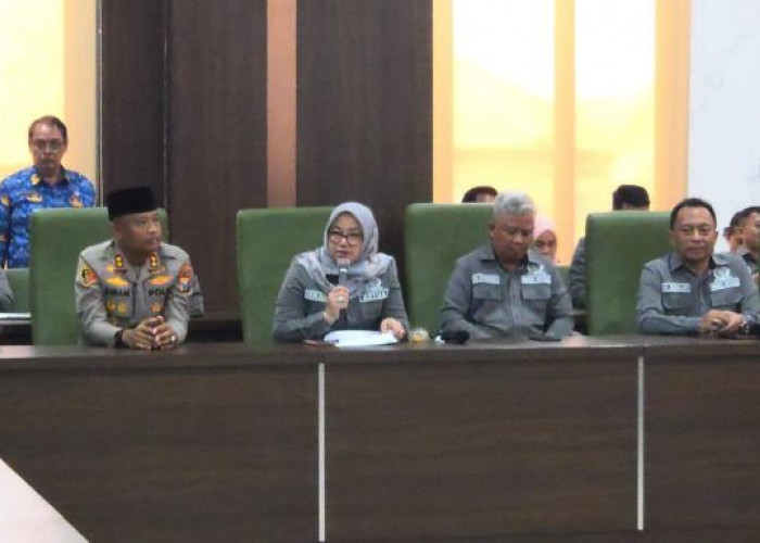 Santri dan Alumni Lirboyo Mojokerto Datangi DPRD, Desak Chairul Tanjung Minta Maaf Secara Terbuka