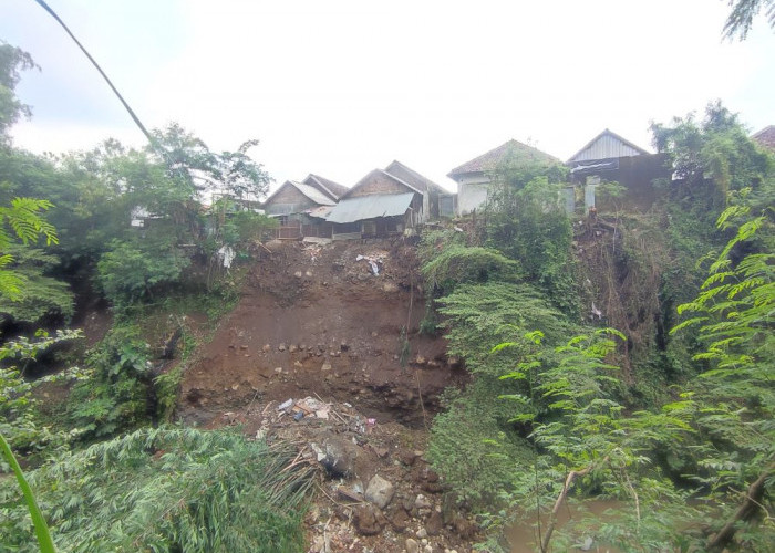 Dua Rumah Warga di Gondang Mojokerto Terdampak Longsor Akibat Erosi Sungai Pikatan