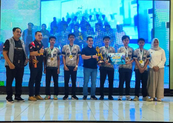 Taklukkan Puluhan Tim Pelajar, SMPN 2 Dlanggu Jadi Andalan Mojokerto di Final E-Sport Nasional