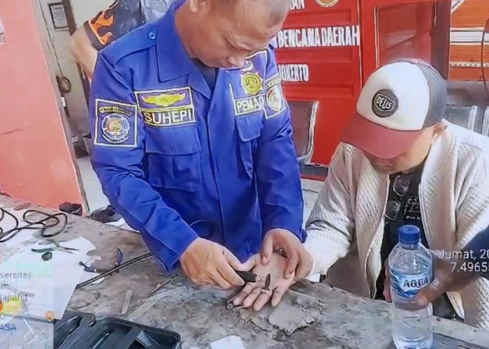 Jari Bengkak dan Luka gara-gara Cincin Tak Bisa Dilepas, Warga Mojokerto Minta Bantuan ke Damkar