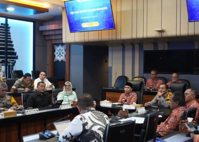 TPID Kabupaten Mojokerto Bahas Kenaikan Harga Sejumlah Komoditas, Bupati Tekankan Strategi 4K Jelang Idulfitri