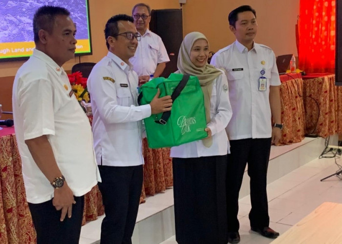 Sosialisasi dan ToT Brantas Box, Proyek MEWLAFOR Bagikan Puluhan Brantas Box ke Sekolah di Kabupaten Mojokerto