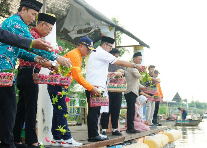 Pencarian Ari Budi Yuwono Berakhir, Pj Wali Kota Mojokerto Salat Ghaib dan Tabur Bunga