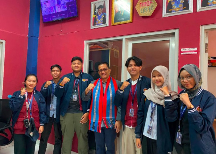 KKN Internasional di Timor-Leste, Mahasiswa Unej Ajari Siswa SD Cara Sikat Gigi yang Benar