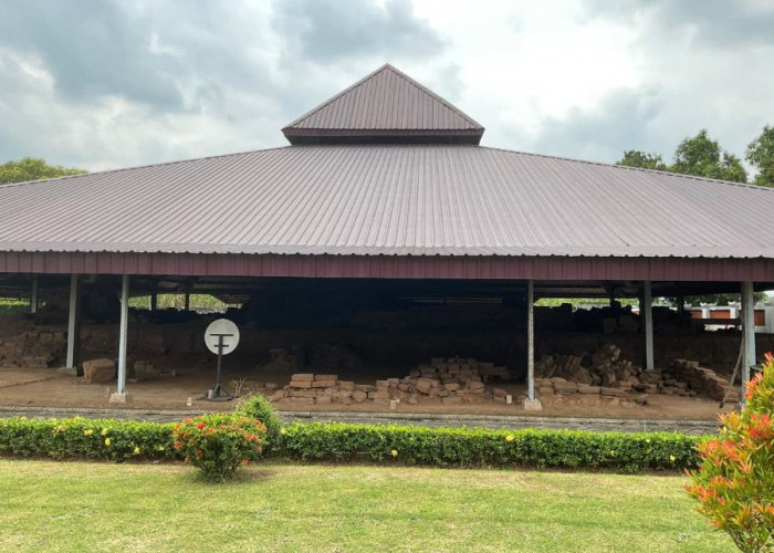Menelusuri Candi Gentong, Warisan Majapahit yang Hampir Terlupakan