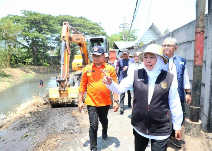 Gubernur Minta Kab / Kota Bersih-bersih Sungai Jelang Musim Penghujan 