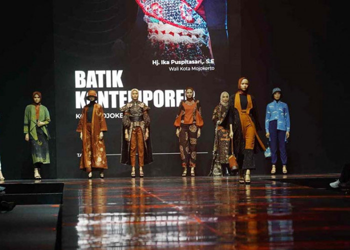 Batik Kota Mojokerto Menyapa Pecinta Mode di Jakarta Muslim Fashion Week 2024