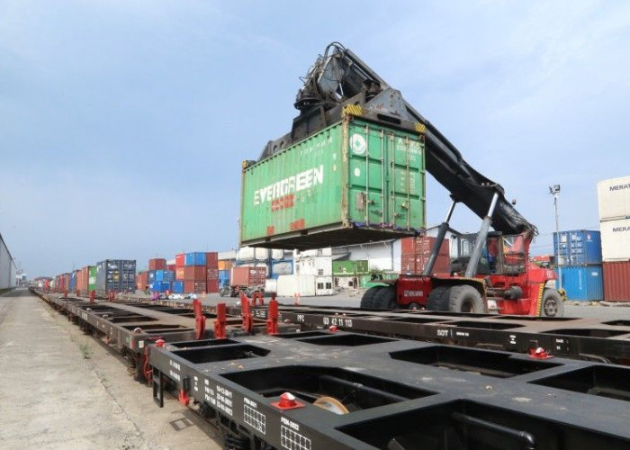 Kereta Api Menjadi Pilihan Favorit Masyarakat dan Perusahaan untuk Pengiriman Barang. 