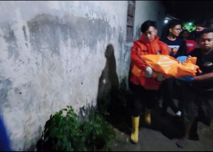 Curiga Gundukan Tanah Samping Rumah, Warga Kutorejo Mojokerto Temukan Bayi Terkubur 