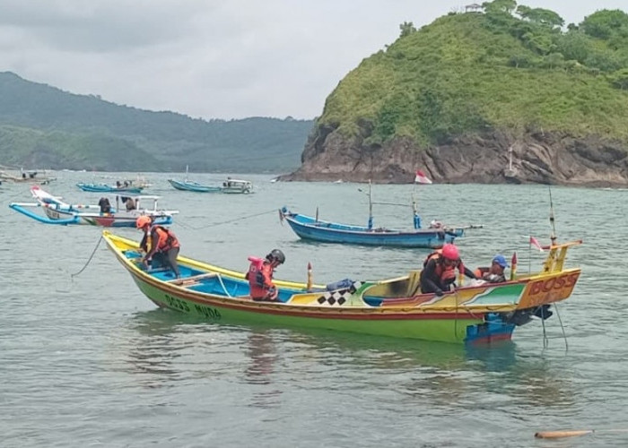 Pencarian Pemancing Tenggelam Terus Berlanjut, Tim Gunakan Perahu dan Motor Trail