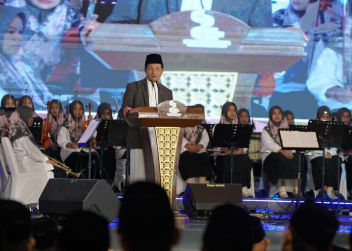 Menteri Agama Bersama 4.000 Santri Doakan Korban Gedung Ambruk Pesantren Al Khoziny