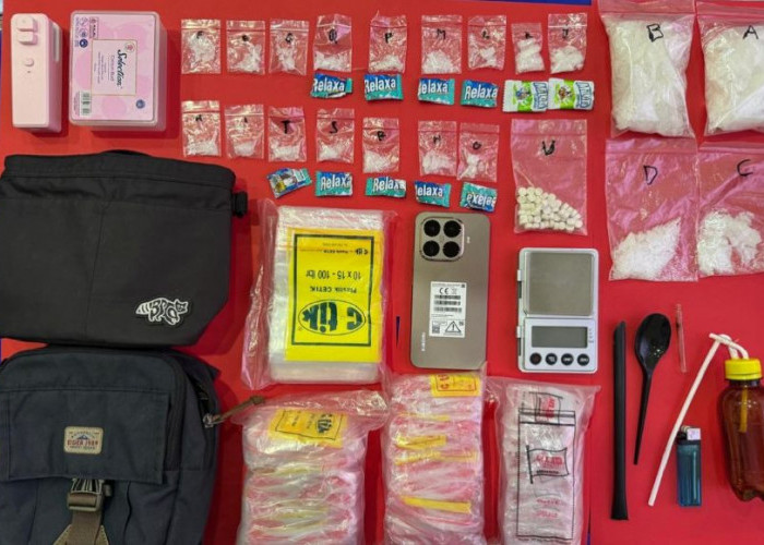 Digerebek di Sooko, Mojokerto Polisi Sita 255 Gram Sabu dan Puluhan Ekstasi, Satu Pengedar Diamankan