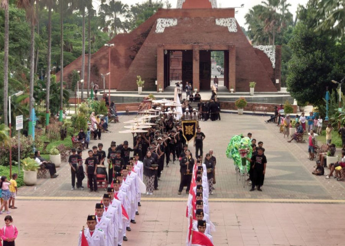 Pertama Kali,  Kirab 12 Pataka Majapahit Warnai Rangkaian Hari Jadi Ke-107 Kota Mojokerto 