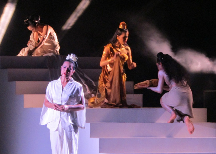 Opera Gayatri dan Festival Cahaya Semarakkan Hari Jadi ke-730 Majapahit di Trowulan Mojokerto