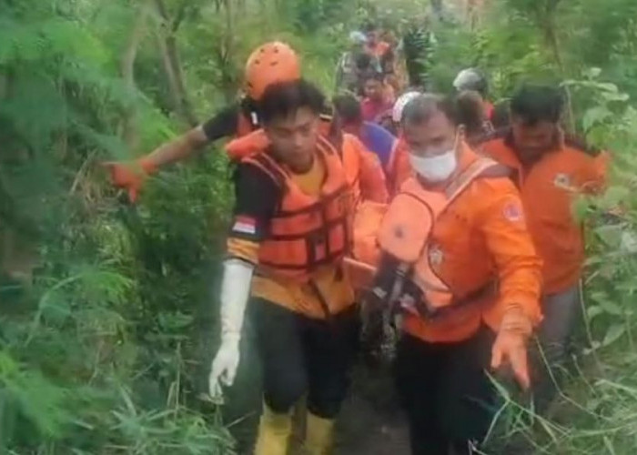 Mayat Diduga Pemancing Hilang Asal Jombang Ditemukan di Sungai Brantas Mojokerto