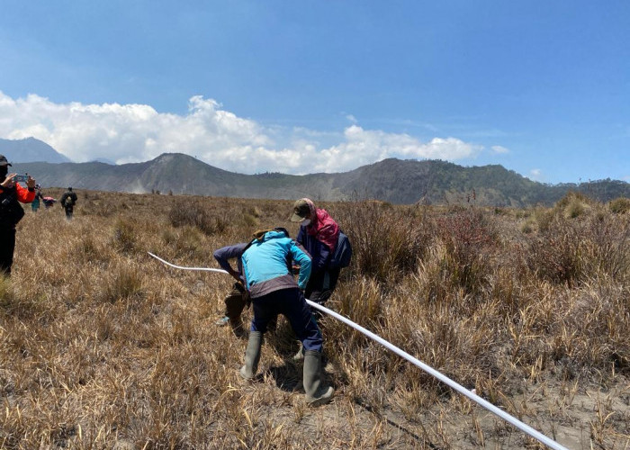 Pasca Karhutla, Warga 4 Desa di Gunung Bromo Kembali Nikmati Air Bersih