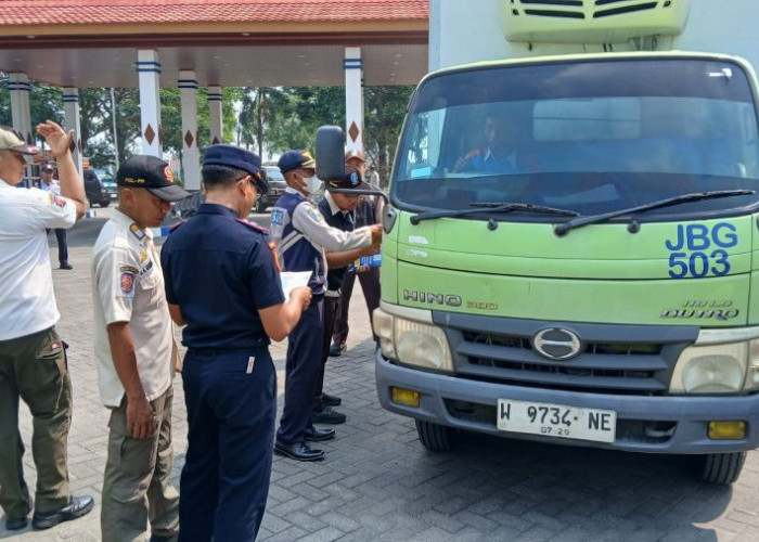 Razia Gabungan di Terminal Mojosari Mojokerto, 37 Kendaraan Ditindak