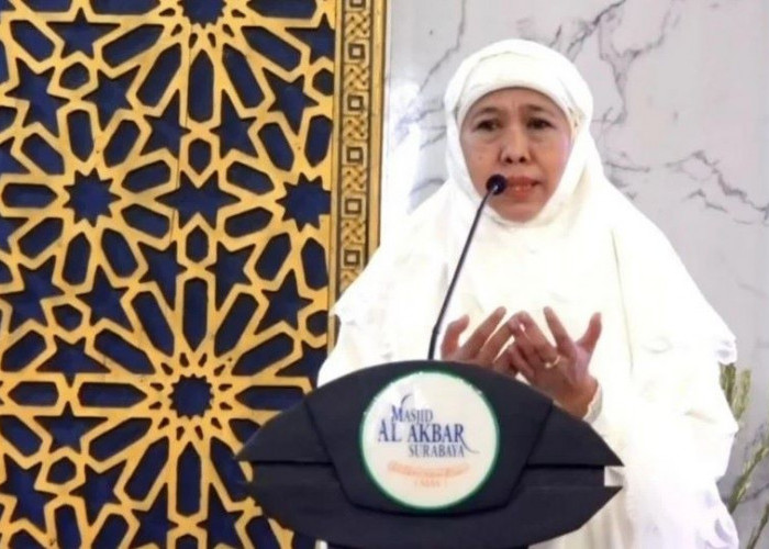 Gubernur Khofifah Sampaikan Ucapan Idulfitri 1447 H di Masjid Al Akbar Surabaya