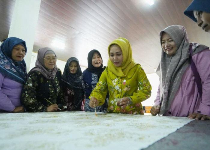 Usulan Warga Jadi Peluang Usaha, Kaum Ibu Antusias Belajar Membatik