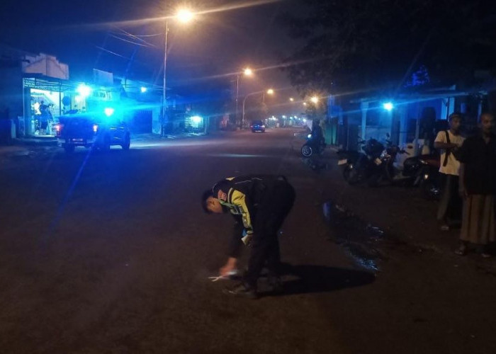 Lawan Arus di Sooko Mojokerto, Pemotor Vario Tewas