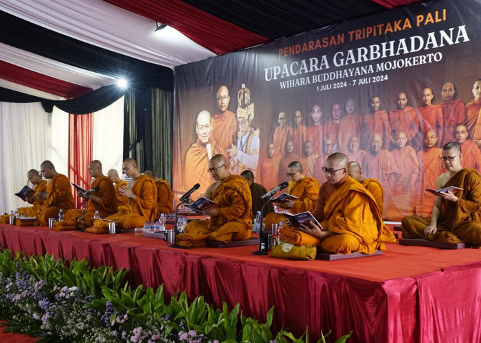 7 Hari Mendaras TRIPITAKA, Diakhiri Upacara Garbhadana, Pembangunan Wihara Buddhayana KOta Mojokerto
