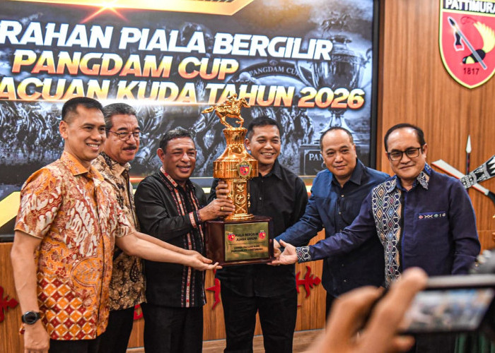 Lestarikan Kearifan Lokal, Komandan Kodaeral IX Apresiasi Lomba Pacuan Kuda Moa 2026