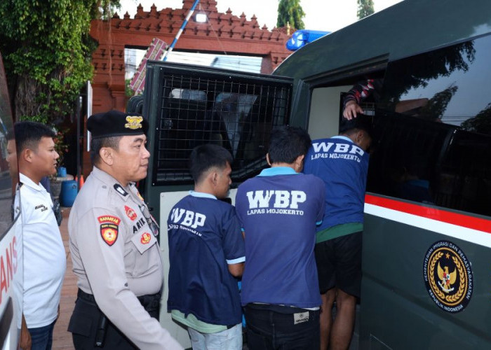 Atasi Overcrowding, Lapas Mojokerto Pindahkan 31  Napi ke Dua Lapas di Madiun