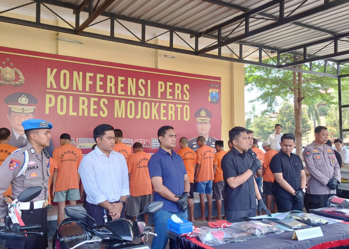 Komplotan Pencuri Motor Bersenjata di Trawas Mojokerto Berhasil Dibekuk Polisi
