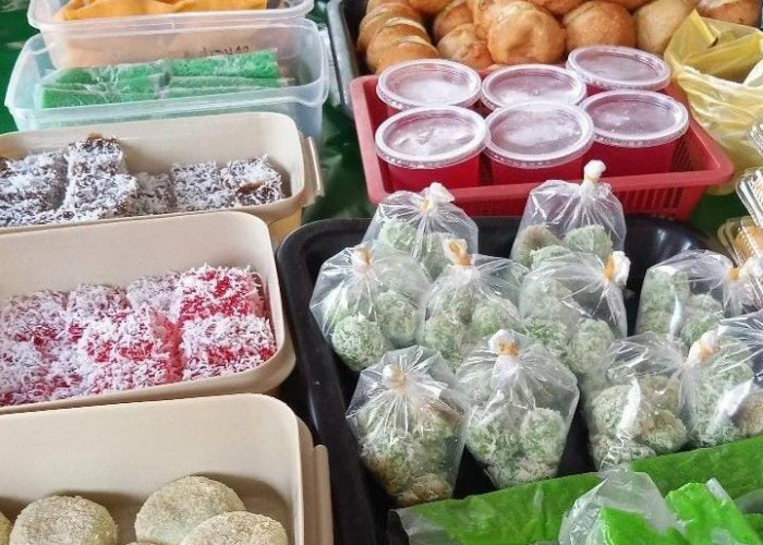 Khas Ramadan, Berburu Takjil Populer yang Menggugah Selera di Mojokerto