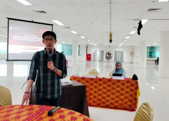 Tujuh Pakar Politik dari Berbagai Universitas di Jatim Hadir di Debat Pilgub Pertama  KPU Jatim 