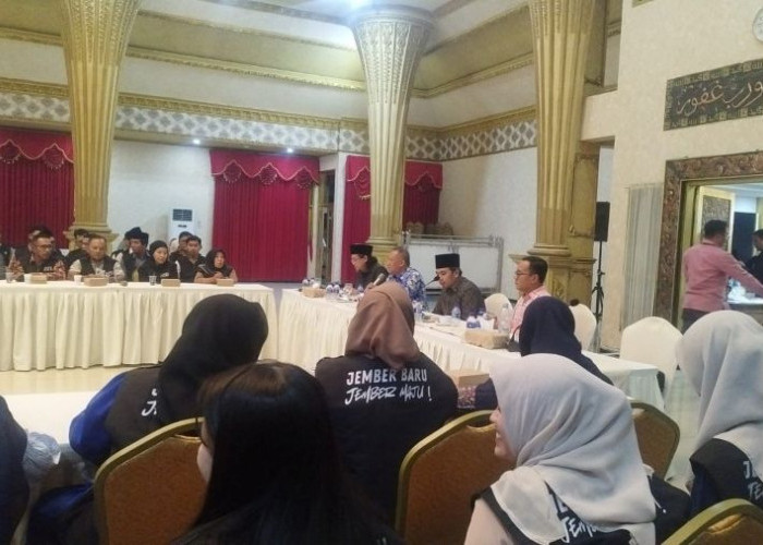 Bupati Jember Muhammad Fawait Beri Pengarahan Seluruh PPID