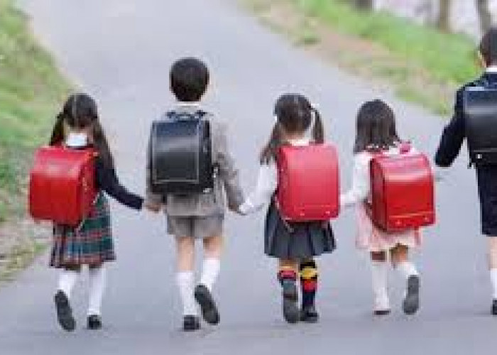 Tas Sekolah yang Terlalu Berat, Beban Kecil yang Diam-Diam Menyakiti Bahu Anak