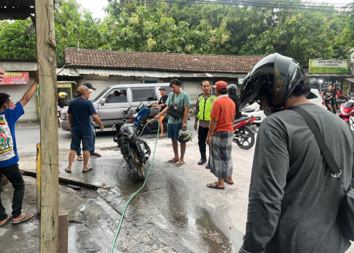 Motor Suzuki Thunder Terbakar di Ngoro Mojokerto, Pemiliknya Kabur