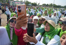 Peringatan Hari Ibu di Kota Mojokerto, Berikan Santunan Yatim dan Pengemudi Ojenk Online Perempuan