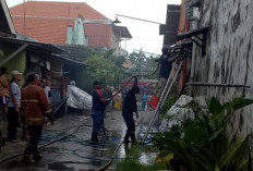 Rumah di Sooko Mojokerto Dilalap Si Jago Merah, Tiga Unit PMK Dikerahkan
