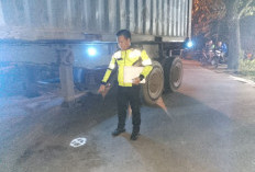 Pengendara Motor Tewas Usai Tabrak Truk Kontainer di Kutorejo Mojokerto