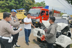 Satu Orang Meninggal Dunia, Akibat Lakalantas Mobil vs Truk di Jombang 