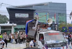 BPJS Nonaktif, Ratusan Karyawan PT Pakerin Gelar Unjuk Rasa di BPJS Kesehatan Mojokerto