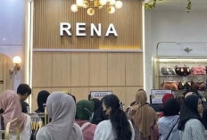 Jelang Lebaran, Rena Mojokerto Diserbu Pembeli Berburu Baju Baru