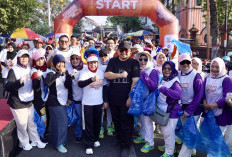 150 Peserta Turun ke Jalan, Ning Ita Jadikan Spogomi Gerakan Pilah Sampah di Mojokerto