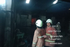 Gudang Produksi Arang Briket di Dlanggu Mojokerto Terbakar, 2 PMK Diterjunkan
