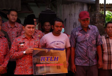 Bupati Mojokerto Tinjau Dua RTLH di Jetis, Rumah Warga Canggu Masuk Prioritas Renovasi