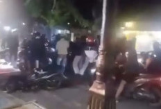 40 Pemotor Serang Dua Angkringan di Mojokerto, Tiga Orang Luka-Luka