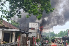 Home Industri Sepatu di Mojokerto Terbakar, Satu Karyawan Alami Luka Bakar