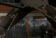 Wakil Ketua Komisi B DPRD Kabupaten Jombang Kritisi Ambrolnya Kanopi Pasar Ploso