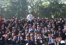 9.857 Mahasiswa Baru Mulai Kuliah di Unej, Rektor Ingatkan Tak Bergantung pada AI