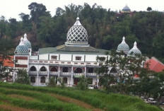 3 Masjid Menawan di Pacet dan Trawas yang terletak di Lereng  Gunung Cocok untuk Itikaf 
