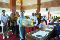  1.077 Lansia Kurang Mampu dan 193 Anak Yatim Non Panti Peroleh Bantuan Uang Tunai dari Pemkot Mojokerto 